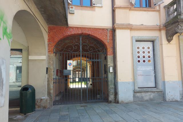 Negozi in vendita