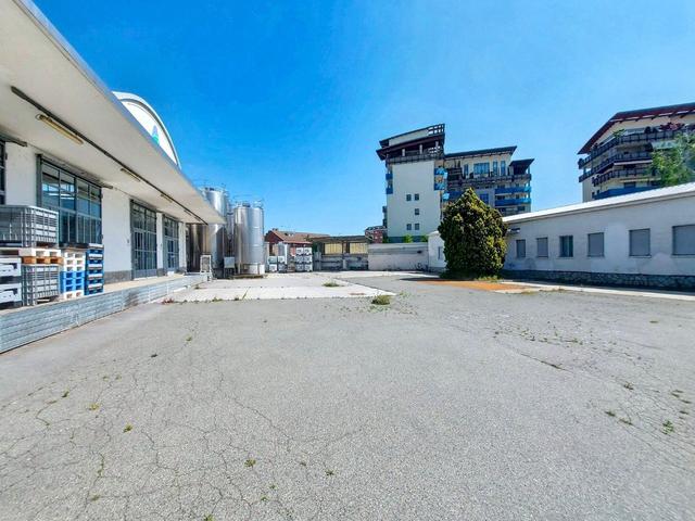 Stabilimenti produttivi in vendita