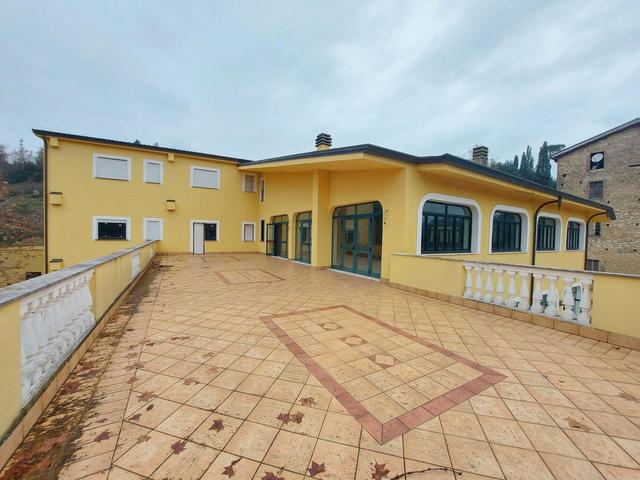#19584 Complesso ricettivo con piscina in vendita - foto 2