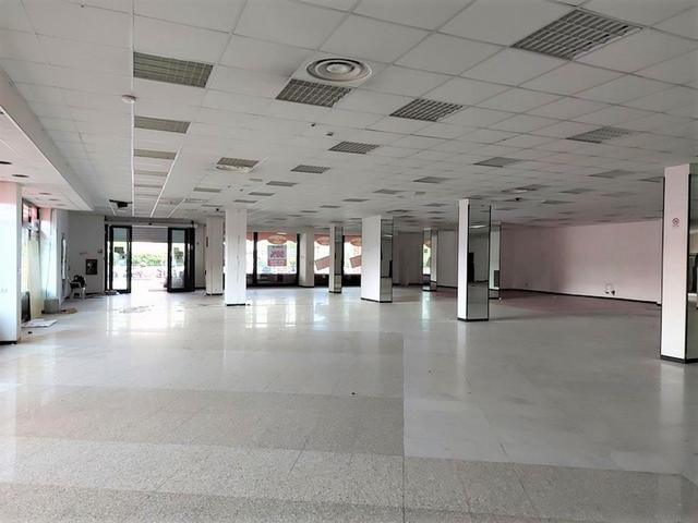 #2655 Ampio negozio con locale autorimessa in vendita - foto 20