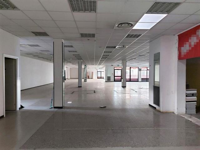 #2655 Ampio negozio con locale autorimessa in vendita - foto 14