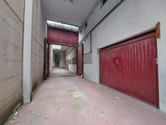 #2655 Ampio negozio con locale autorimessa in vendita - foto 11