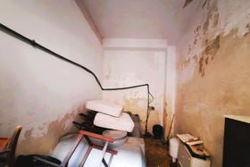 Magazzini in vendita