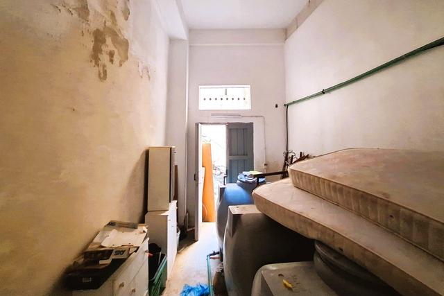 Magazzini in vendita