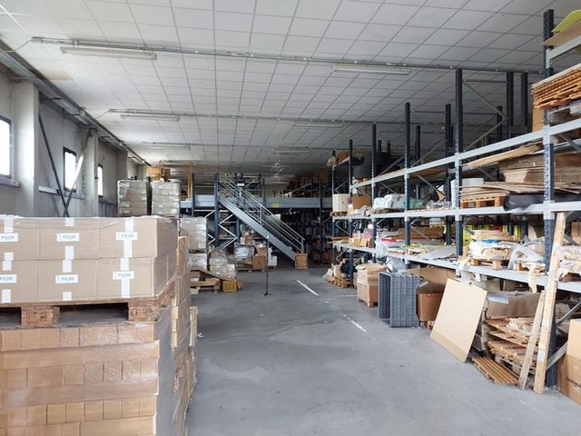 Stabilimenti produttivi in vendita