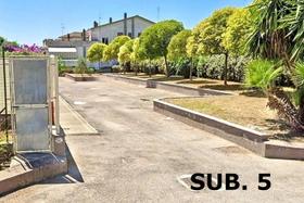 Posti auto in vendita