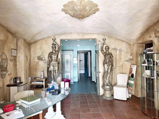 #15016 Struttura ricettiva con centro benessere e campo da golf in vendita - foto 95