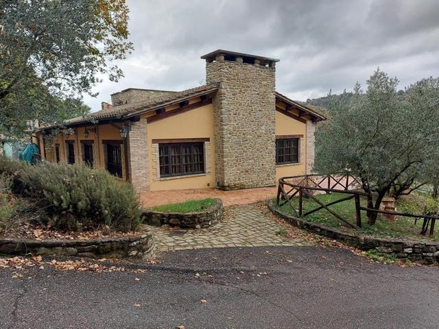 Alberghi in vendita