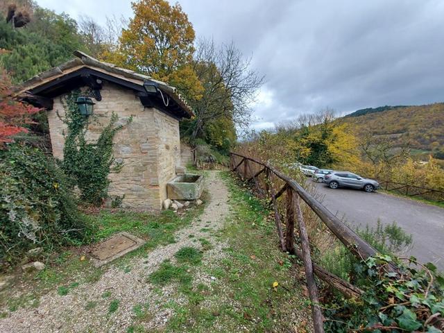 Alberghi in vendita