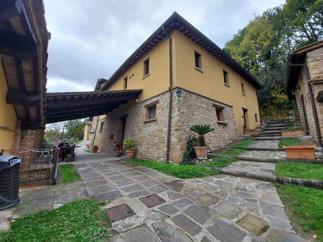 Alberghi in vendita