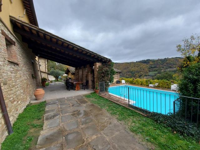 Alberghi in vendita