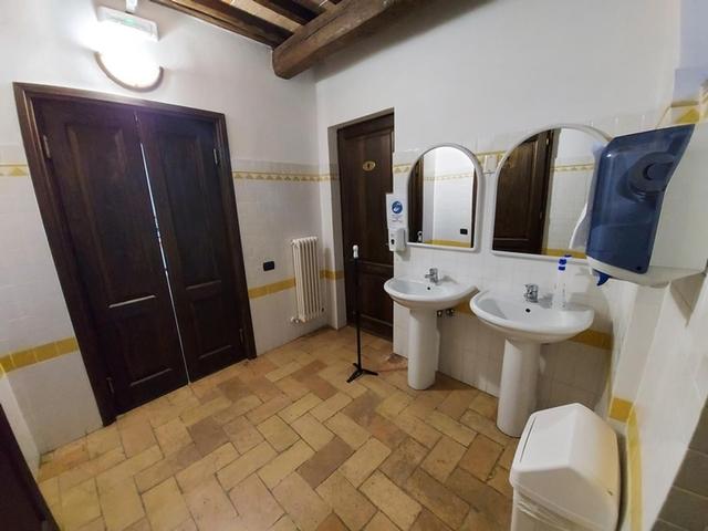 Alberghi in vendita