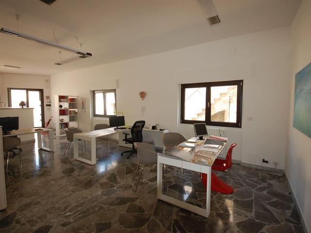 Palazzi in vendita