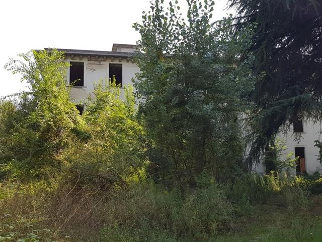 Alberghi in vendita
