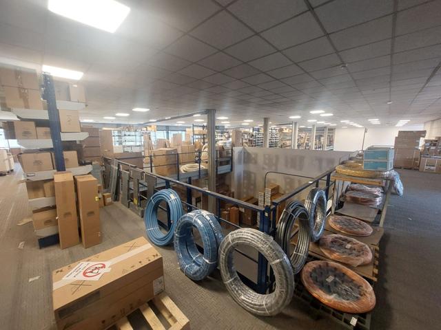 #2640092 Capannone commerciale con ampio magazzino e piazzale esclusivo in vendita - foto 5