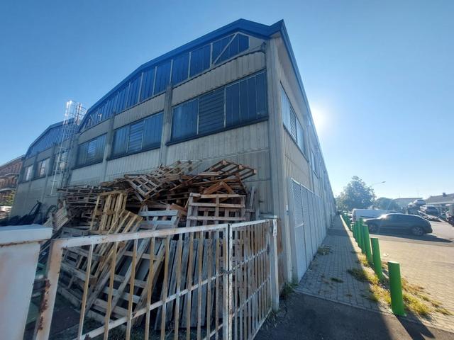 #2640092 Capannone commerciale con ampio magazzino e piazzale esclusivo in vendita - foto 10