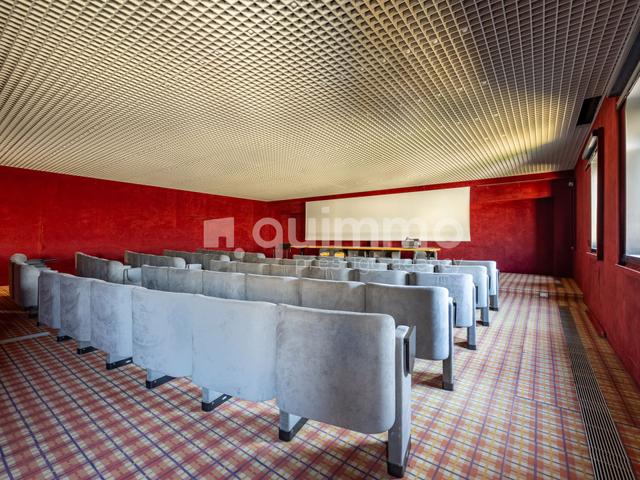 Grandi dimensioni in vendita