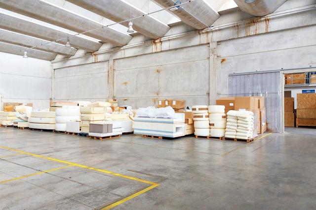 Stabilimenti produttivi in vendita