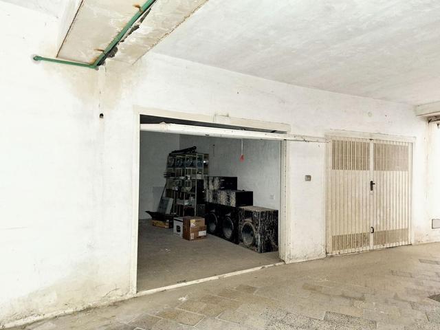 Garage in vendita