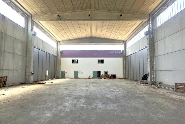 #2639837 Opificio con uffici e cortile privato (part 476) in vendita - foto 3