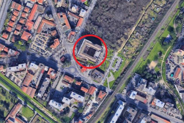 #14893 Tre negozi vicini in edificio polifunzionale in vendita - foto 26