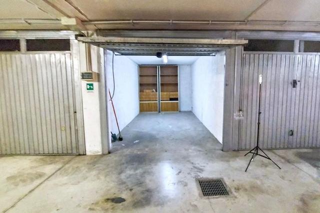 Garage in vendita
