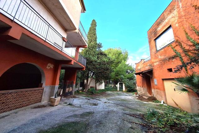 Palazzi in vendita