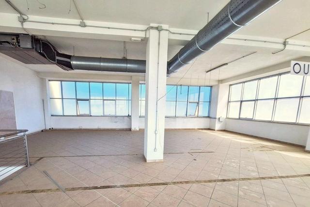#2536099 Negozio (sub 26) in complesso commerciale in vendita - foto 7