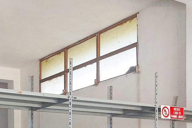 #21456 Complesso commerciale con cortile e pertinenze in vendita - foto 4
