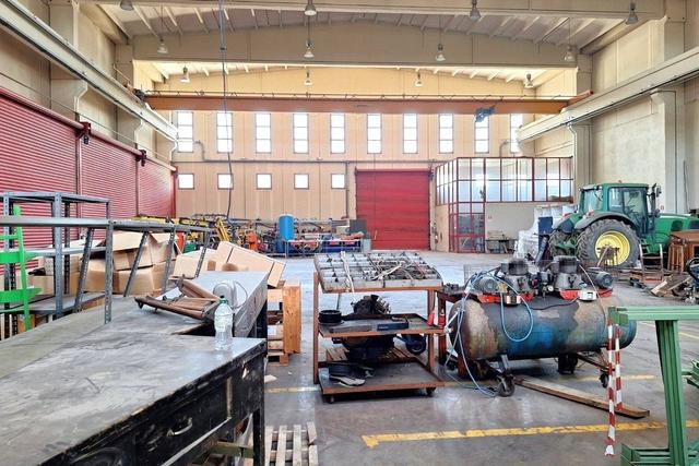 #2639046 Officina meccanica (sub 17) in zona artigianale in vendita - foto 2