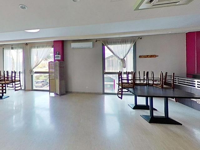 Magazzini in vendita