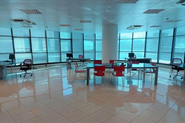 #20780 Fabbricato direzionale con cortile privato in vendita - foto 12