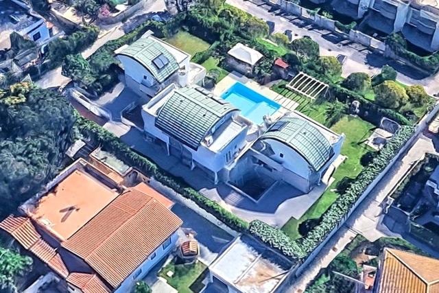 Posti auto in vendita