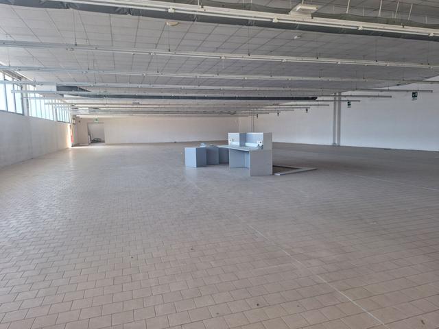 #2537114 Ampio capannone commerciale con abitazione custode in vendita - foto 4