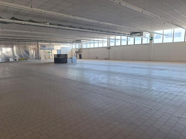 #2537114 Ampio capannone commerciale con abitazione custode in vendita - foto 7