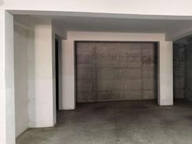 Garage in vendita