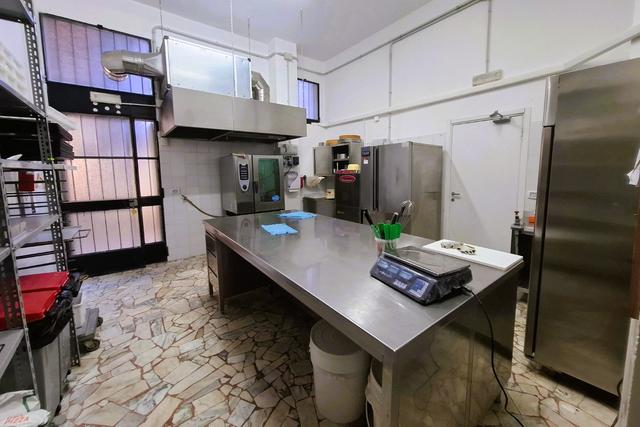 #2537567 Negozio con laboratorio in centro storico in vendita - foto 1