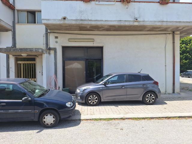 Negozi in vendita