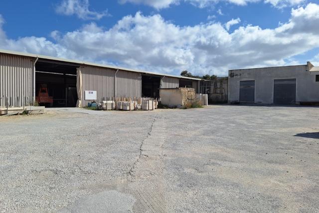 Stabilimenti produttivi in vendita