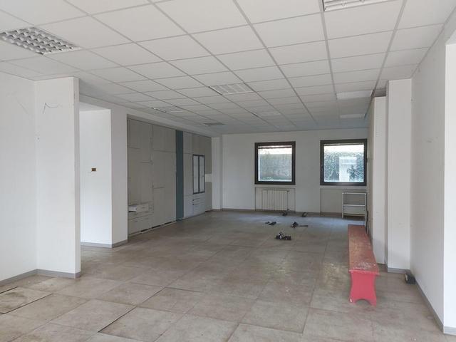 #14682 Capannone industriale con area di pertinenza in vendita - foto 9