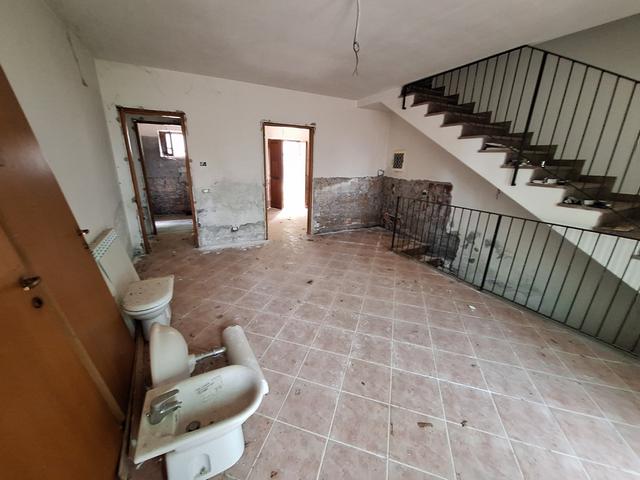 Palazzi in vendita