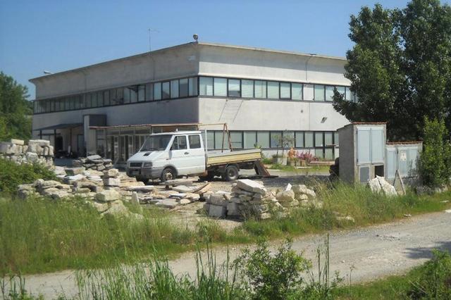 Stabilimenti produttivi in vendita