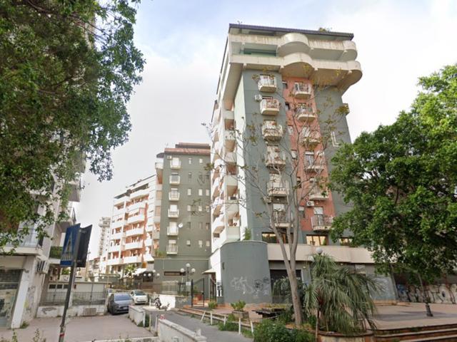 Studi privati in vendita