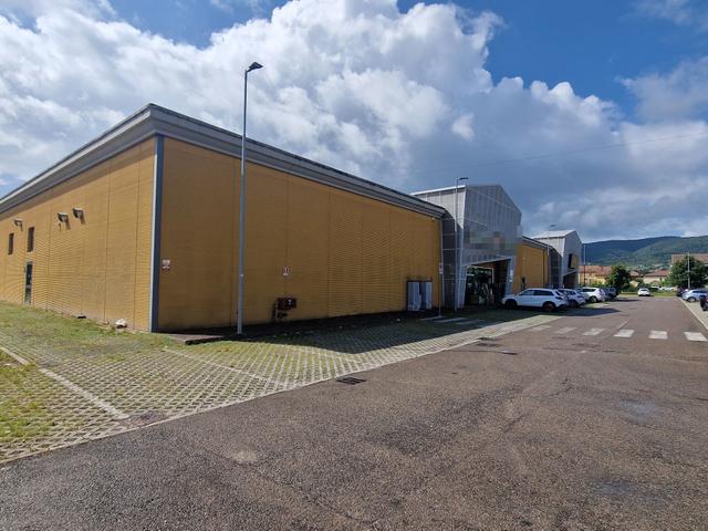 Negozi in vendita