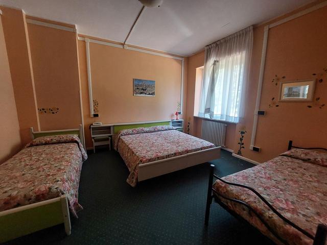 #24334 Immobile a REDDITO - Ristorante con albergo a Colfiorito in vendita - foto 3
