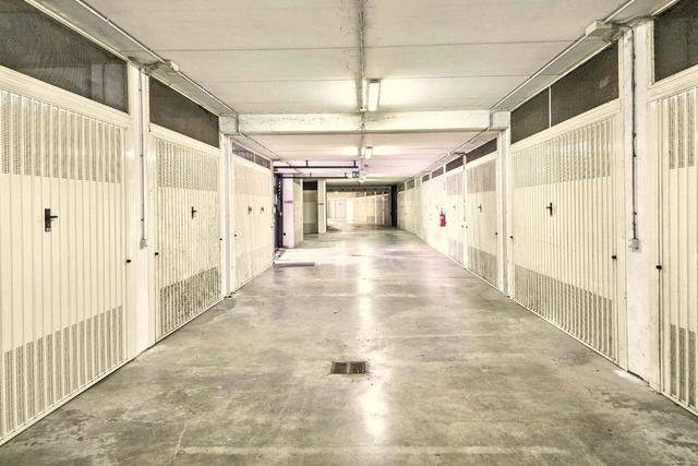 Garage in vendita
