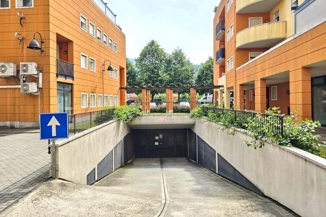 Garage in vendita