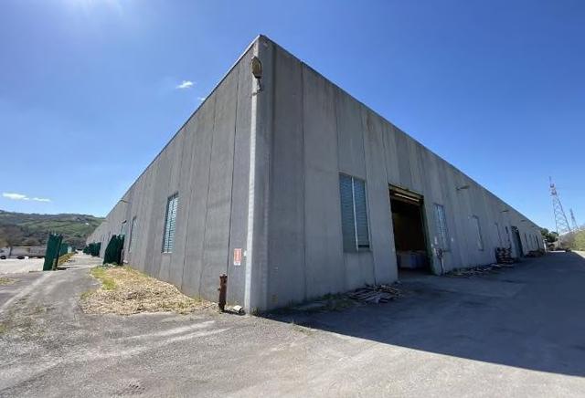 #2537665 Complesso industriale con uffici, magazzini e ampi piazzali in vendita - foto 4