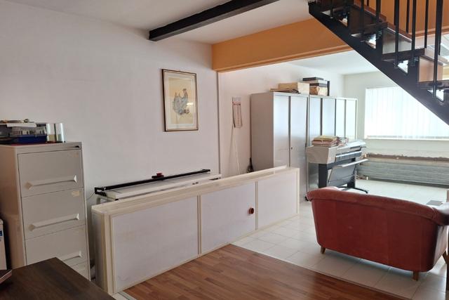 #2638064 Ufficio piano ammezzato e  garage in vendita - foto 2