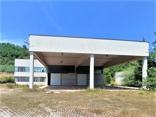 #14696 Capannone con area di pertinenza in vendita - foto 1